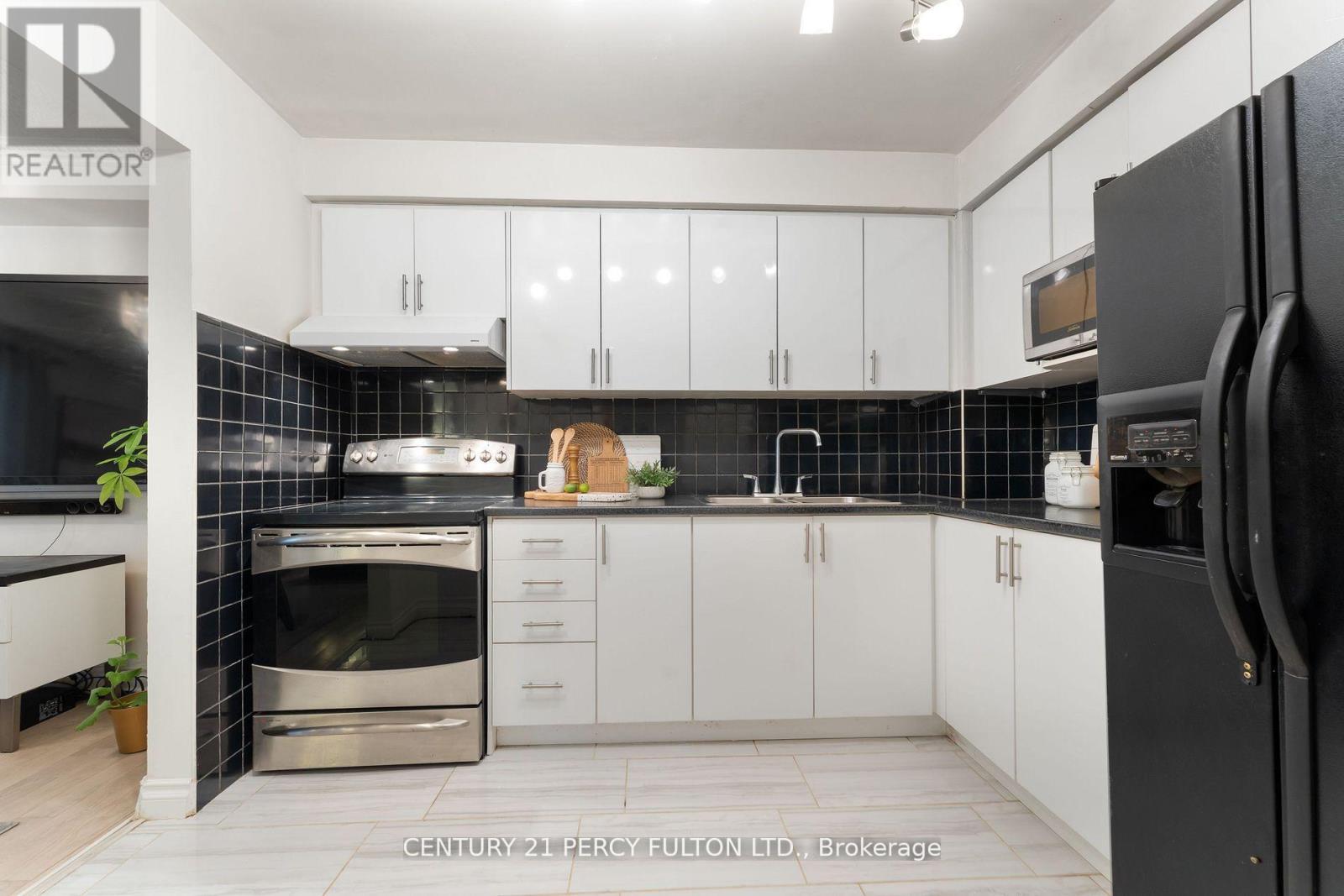 1 - 34 Dundalk Drive, Toronto, Ontario  M1P 4W3 - Photo 15 - E12584498