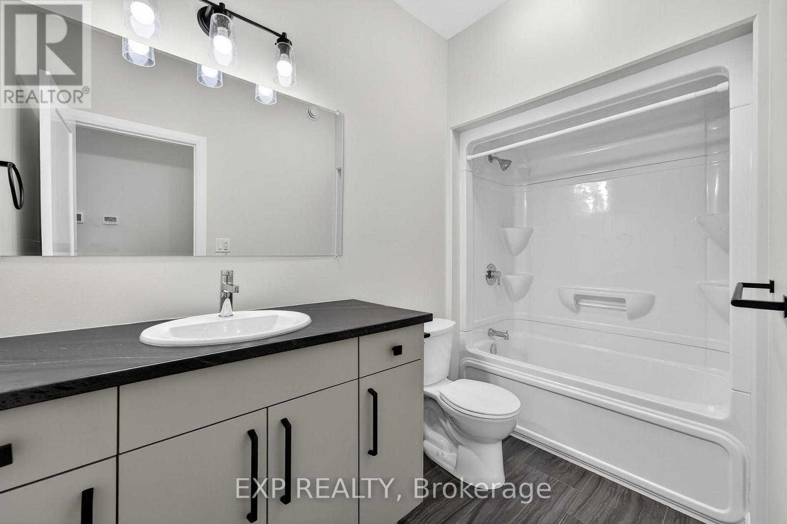 6 Vaughn Court, Belleville (Thurlow Ward), Ontario  K8N 0R7 - Photo 23 - X12454997