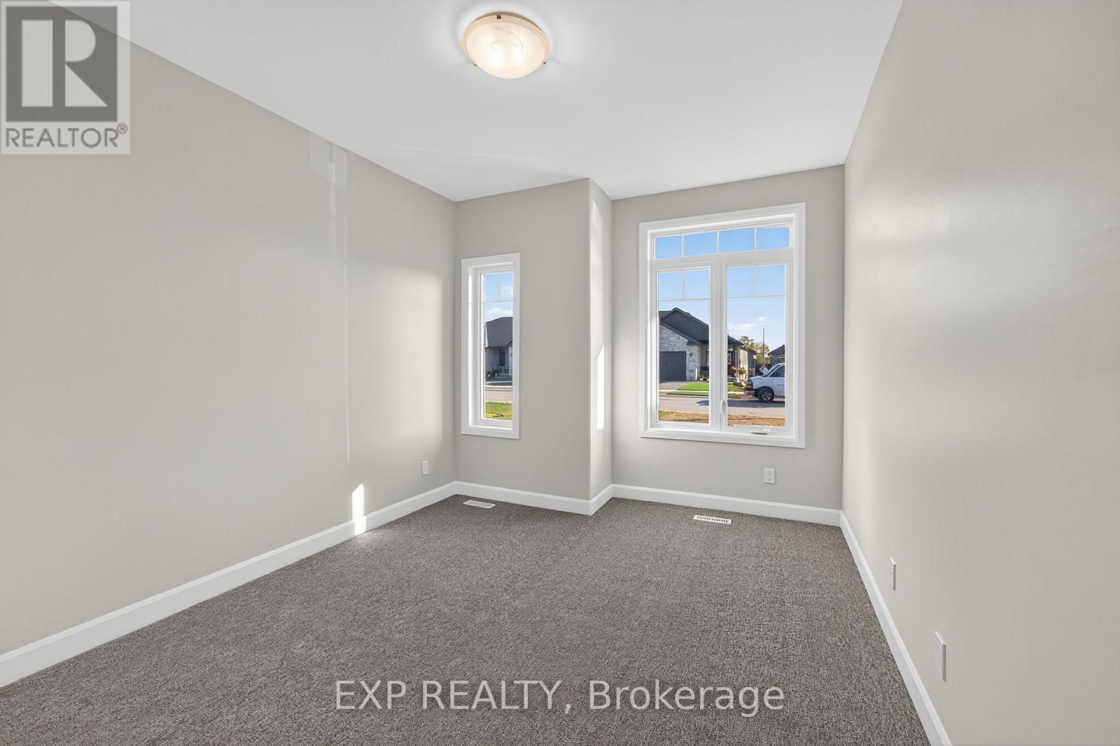 6 Vaughn Court, Belleville (Thurlow Ward), Ontario  K8N 0R7 - Photo 18 - X12454997