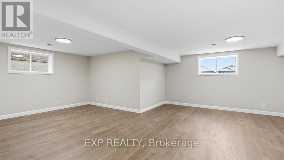 6 Vaughn Court, Belleville (Thurlow Ward), Ontario  K8N 0R7 - Photo 32 - X12454997