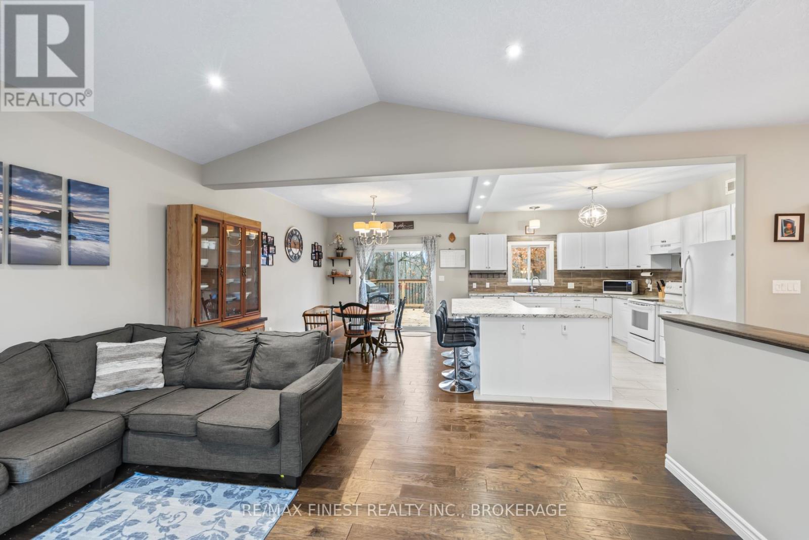 802 Burnt Hills Road, Frontenac, Ontario  K0H 2N0 - Photo 11 - X12584500