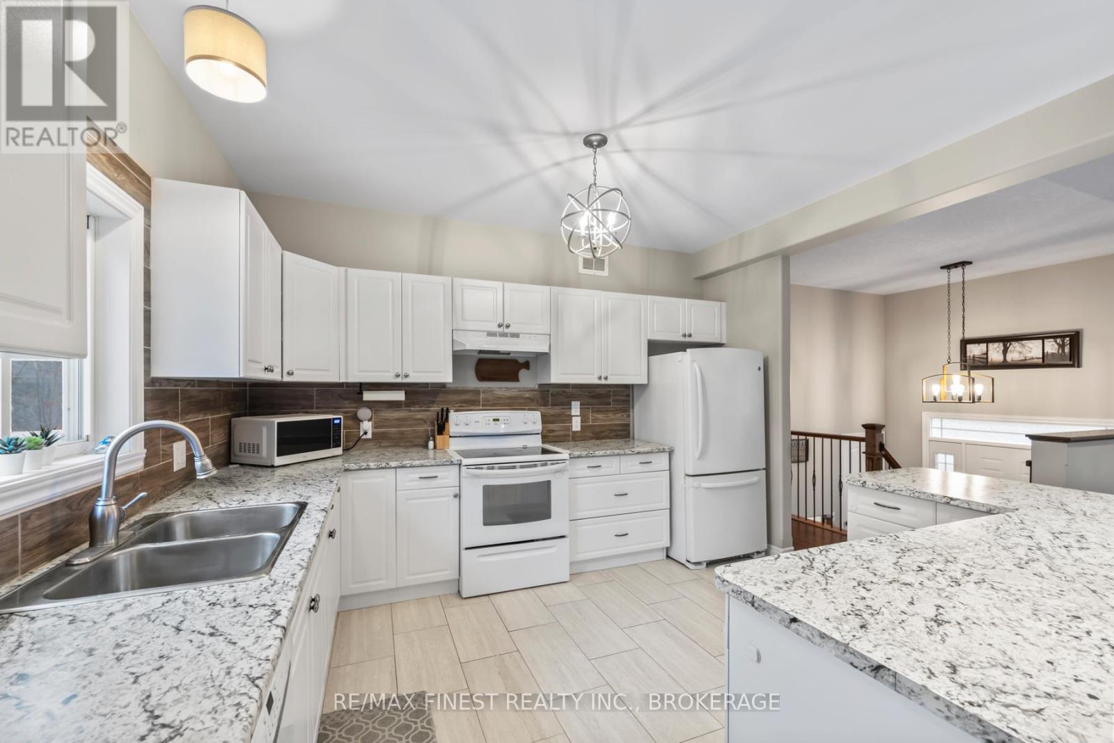 802 Burnt Hills Road, Frontenac, Ontario  K0H 2N0 - Photo 16 - X12584500