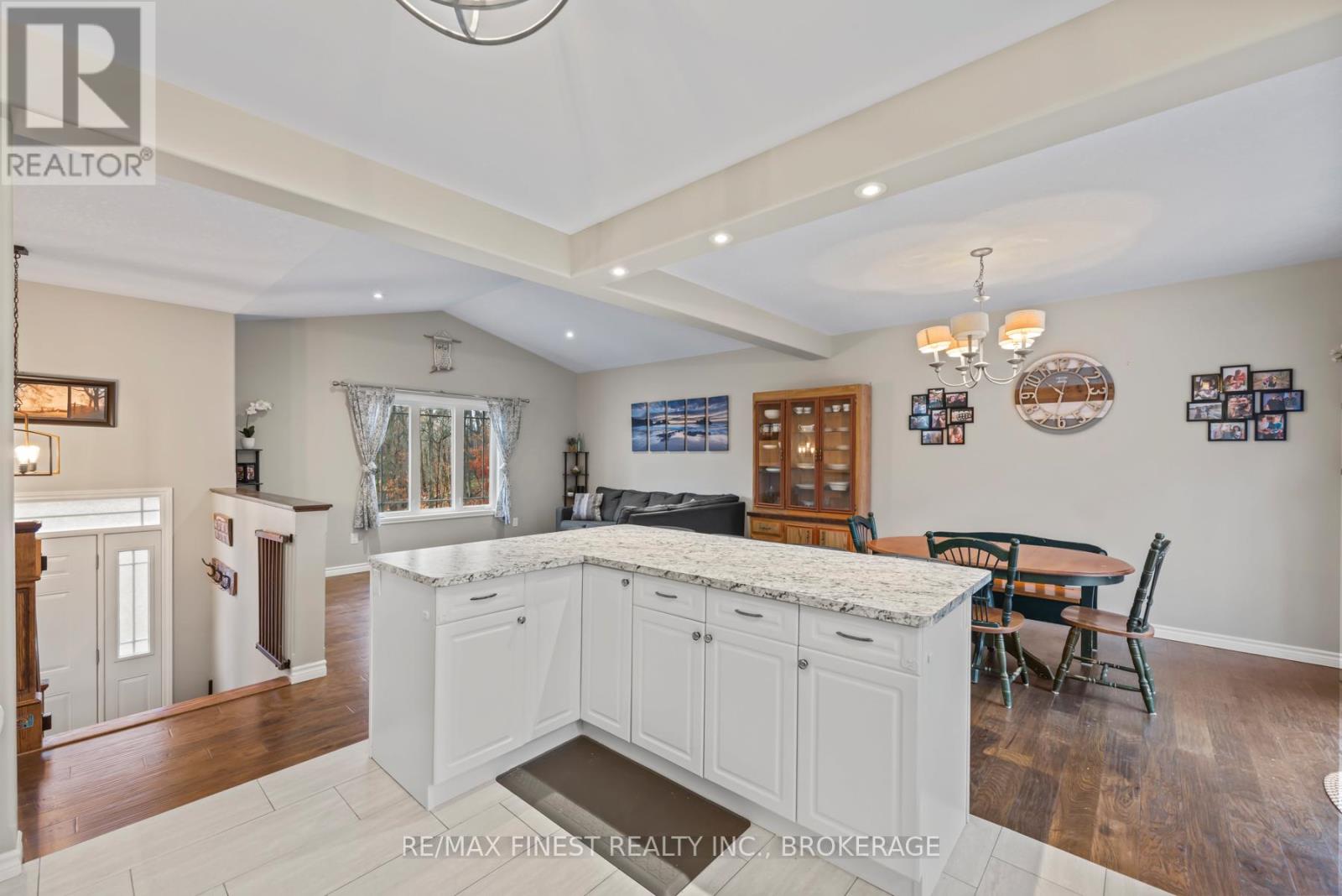 802 Burnt Hills Road, Frontenac, Ontario  K0H 2N0 - Photo 17 - X12584500