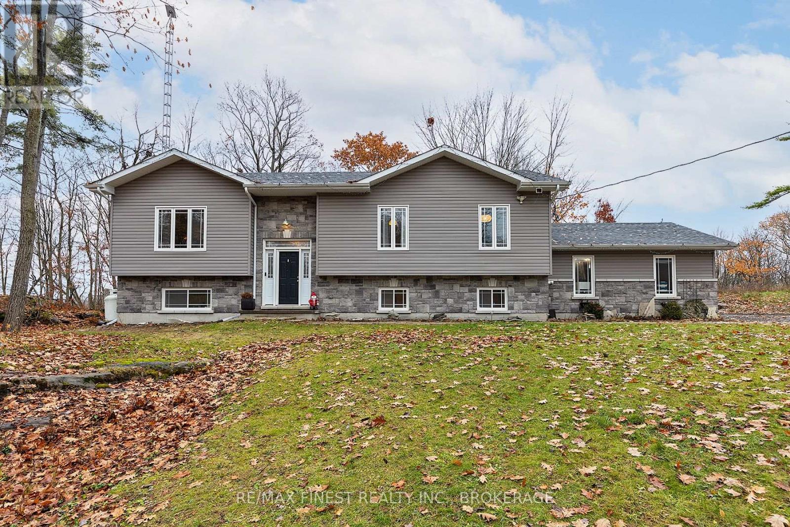 802 BURNT HILLS ROAD, Frontenac, Ontario
