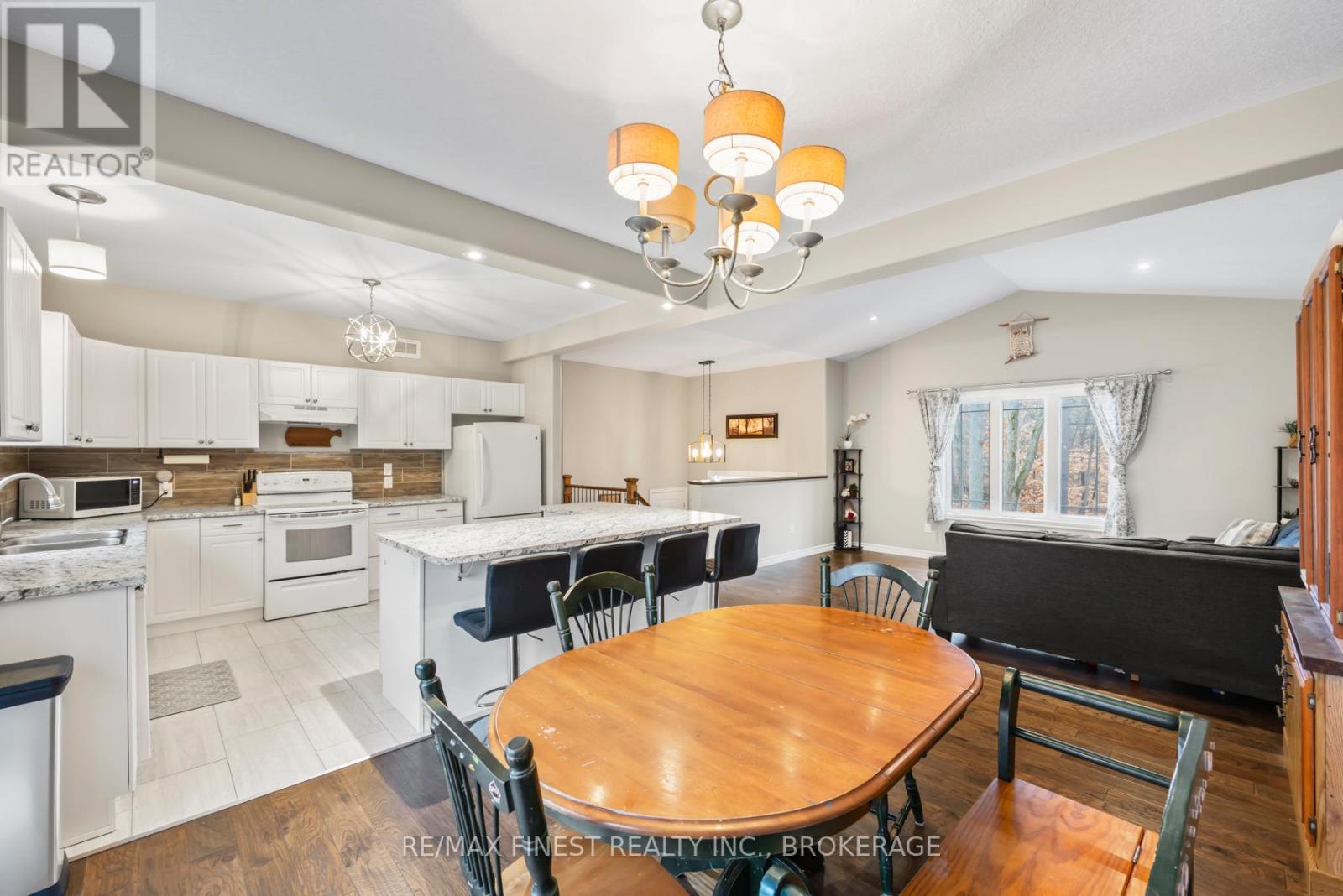 802 Burnt Hills Road, Frontenac, Ontario  K0H 2N0 - Photo 18 - X12584500