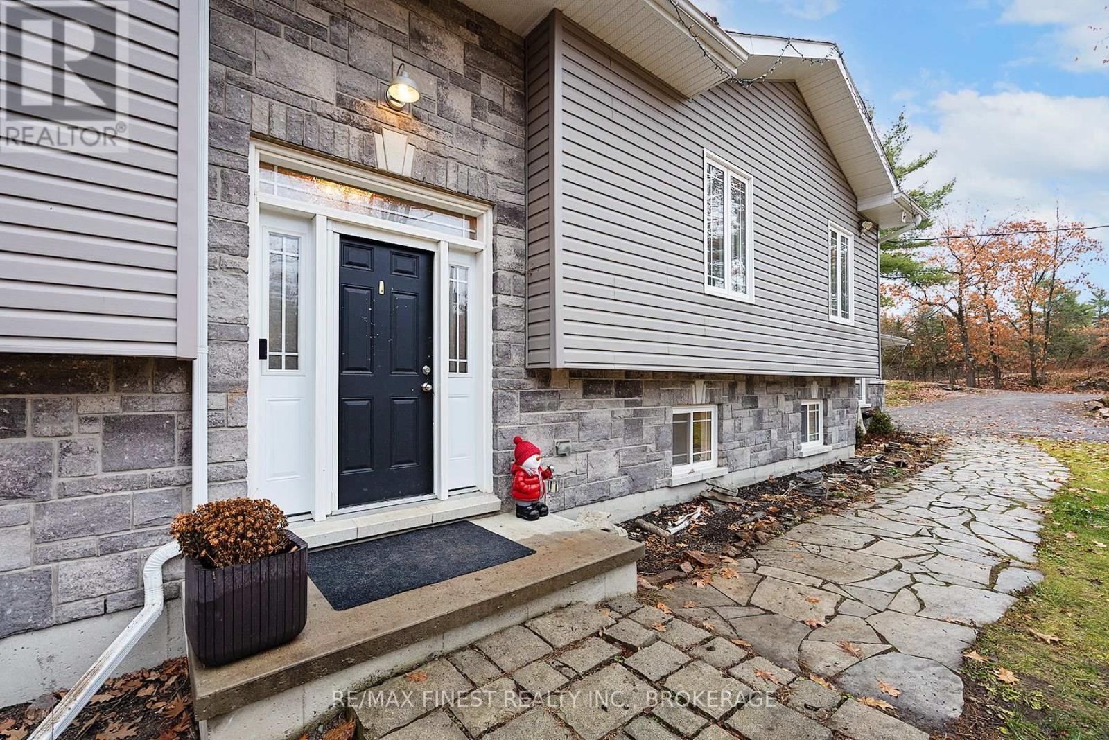 802 Burnt Hills Road, Frontenac, Ontario  K0H 2N0 - Photo 6 - X12584500