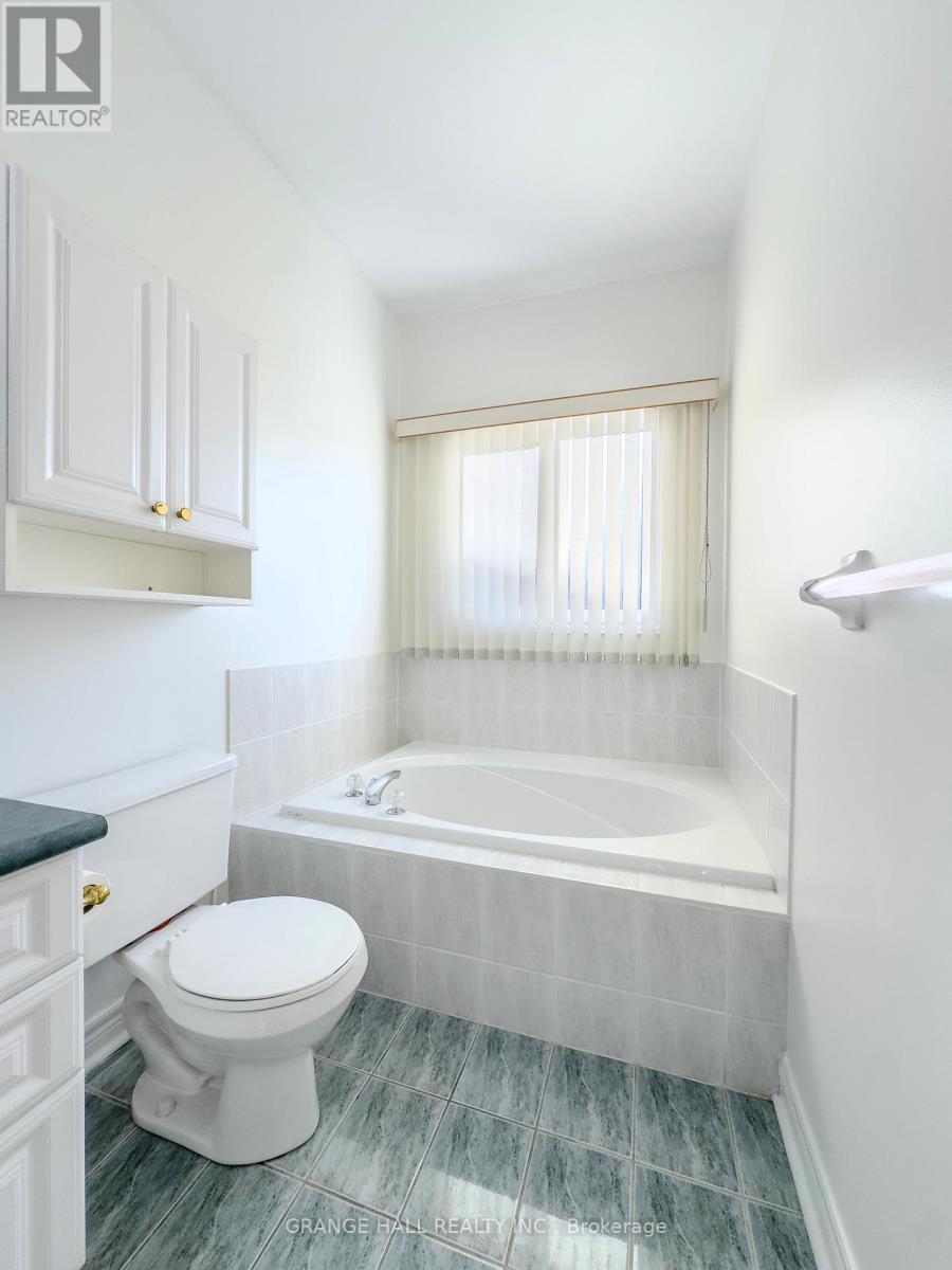 17 Lomond Avenue, Vaughan, Ontario L6A 2N7 - Photo 14 - N12584462