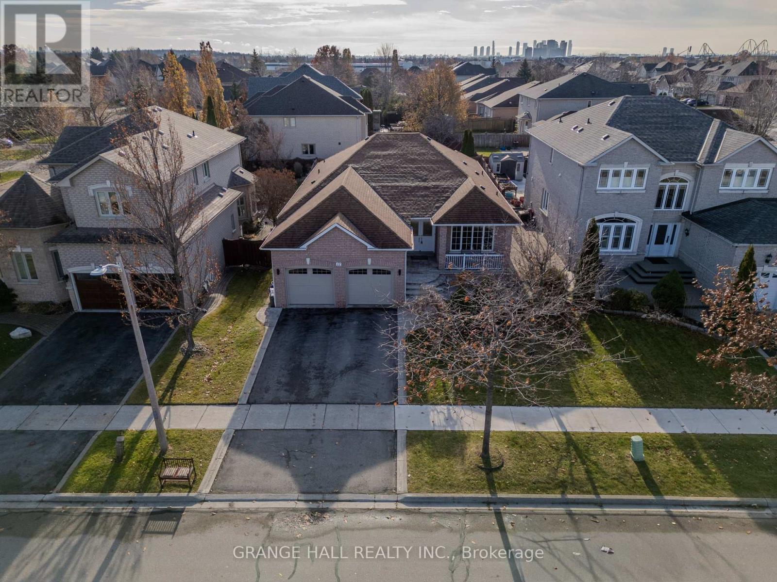 17 Lomond Avenue, Vaughan, Ontario L6A 2N7 - Photo 34 - N12584462