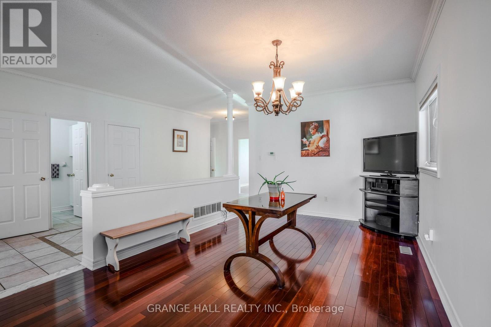 17 Lomond Avenue, Vaughan, Ontario L6A 2N7 - Photo 6 - N12584462