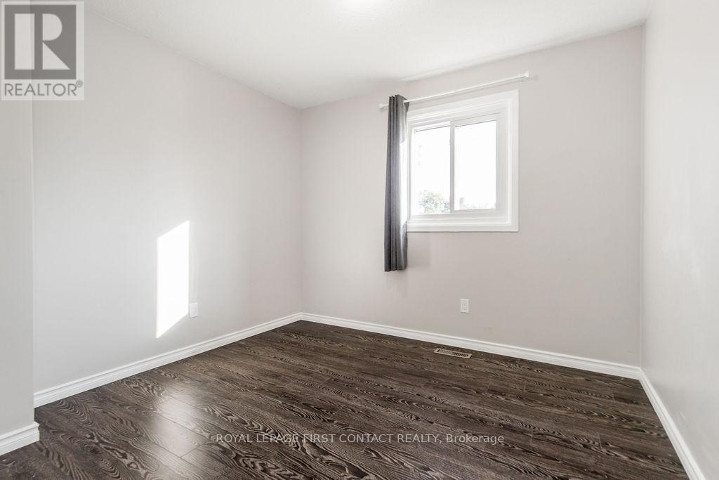 6 Duckworth Street, Essa (Angus), Ontario  L0M 1B0 - Photo 17 - N12584556