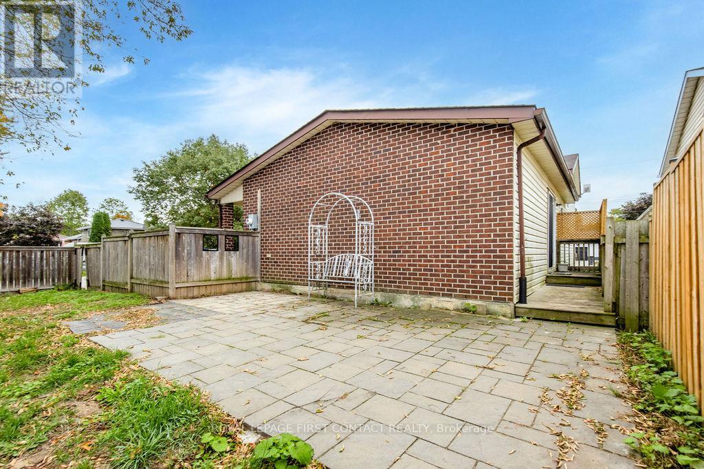 6 Duckworth Street, Essa (Angus), Ontario  L0M 1B0 - Photo 28 - N12584556