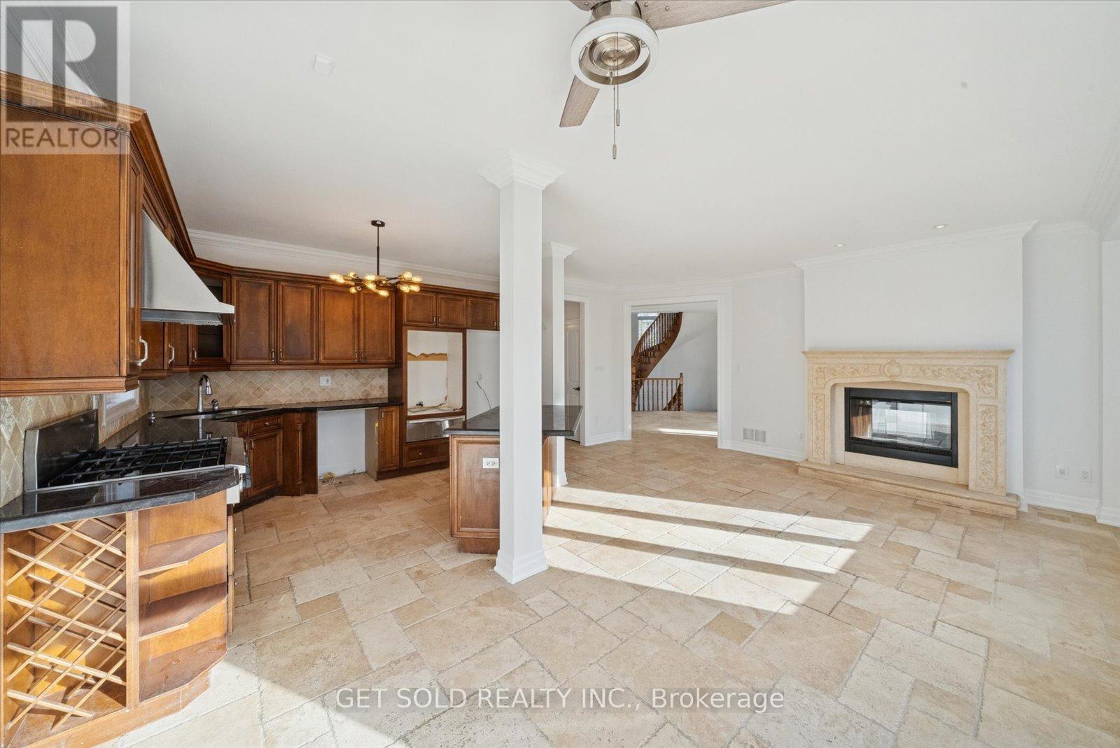 5 Hawkwing Court, Whitchurch-Stouffville, Ontario  L3Y 4W1 - Photo 10 - N12584592