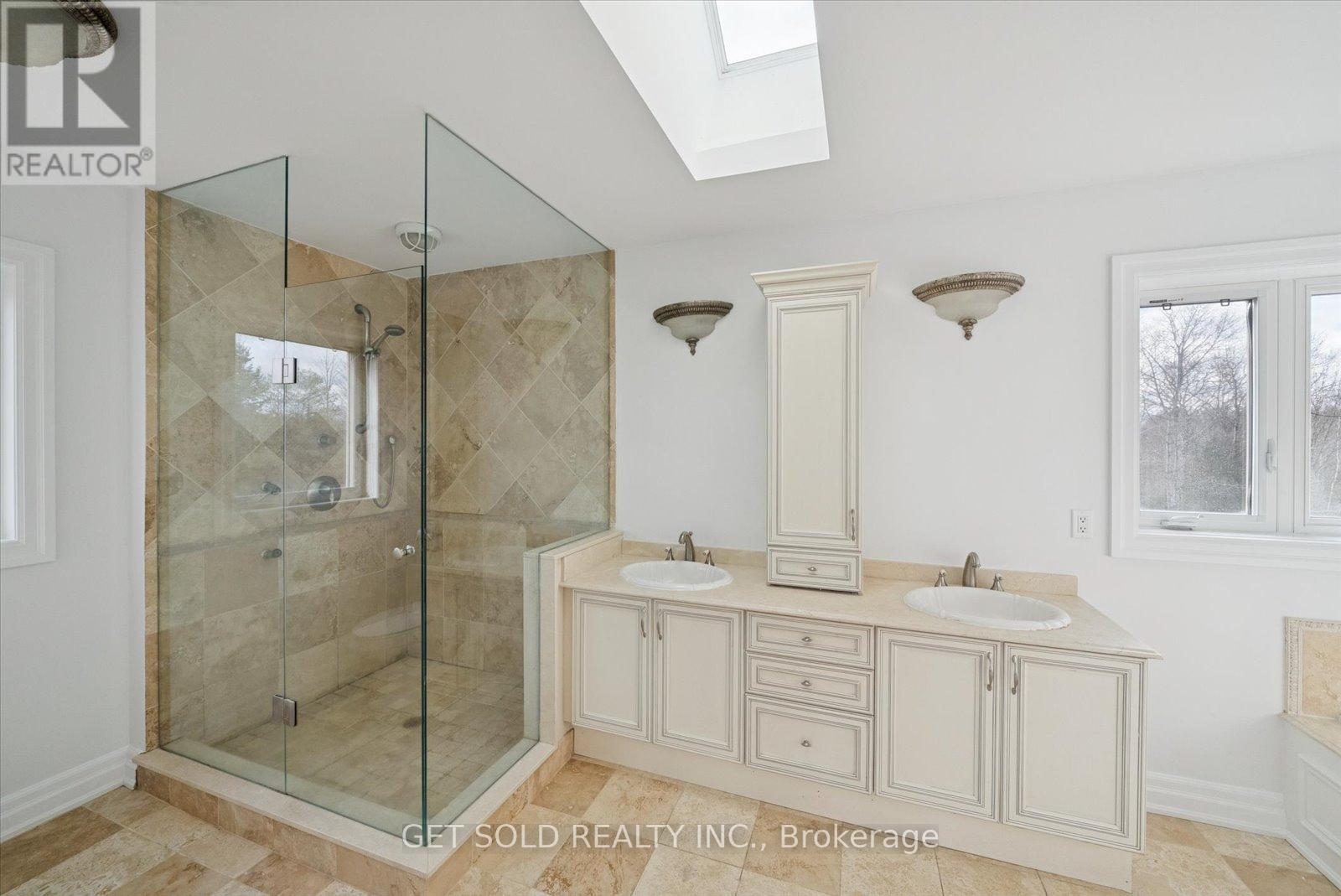 5 Hawkwing Court, Whitchurch-Stouffville, Ontario  L3Y 4W1 - Photo 24 - N12584592