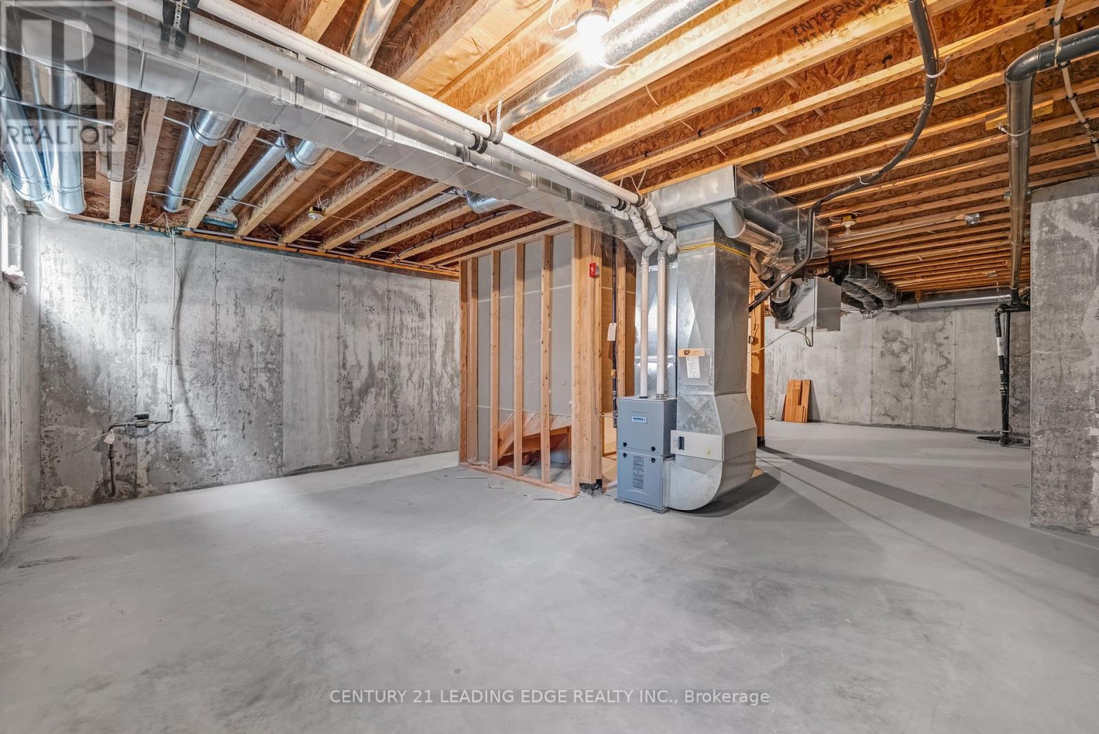 34 Mitchell Avenue, Whitchurch-Stouffville, Ontario  L4A 2X9 - Photo 33 - N12584616