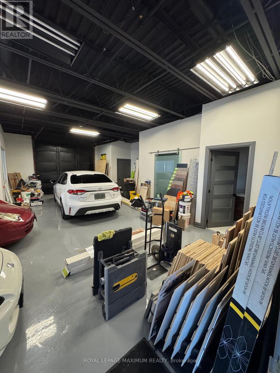 15 - 67 Rodinea Road, Vaughan, Ontario  L6A 1R3 - Photo 2 - N12584628