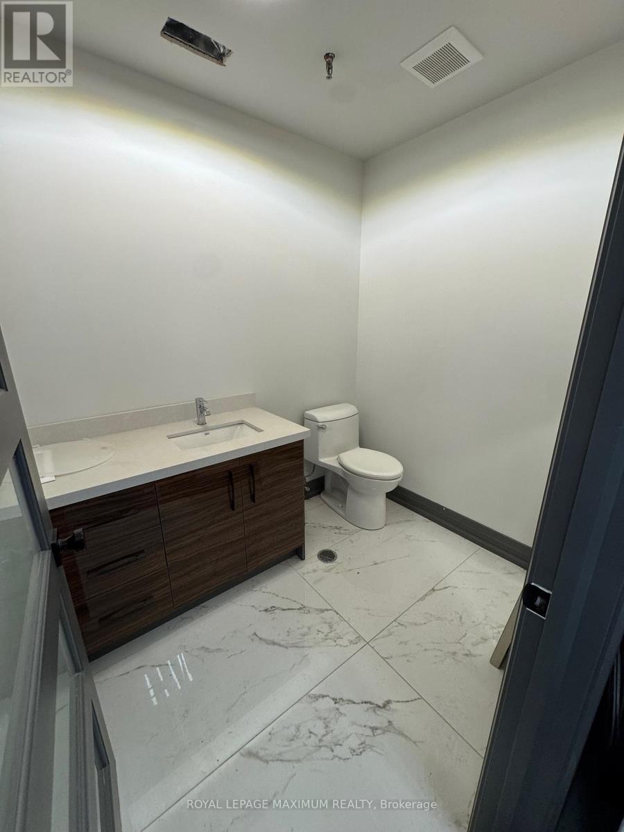 15 - 67 Rodinea Road, Vaughan, Ontario  L6A 1R3 - Photo 6 - N12584628