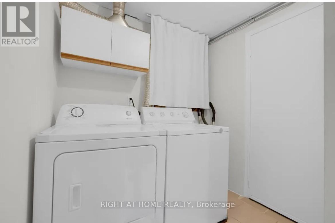 19 Bingham Street, Richmond Hill, Ontario  L4C 8Y6 - Photo 8 - N12584636