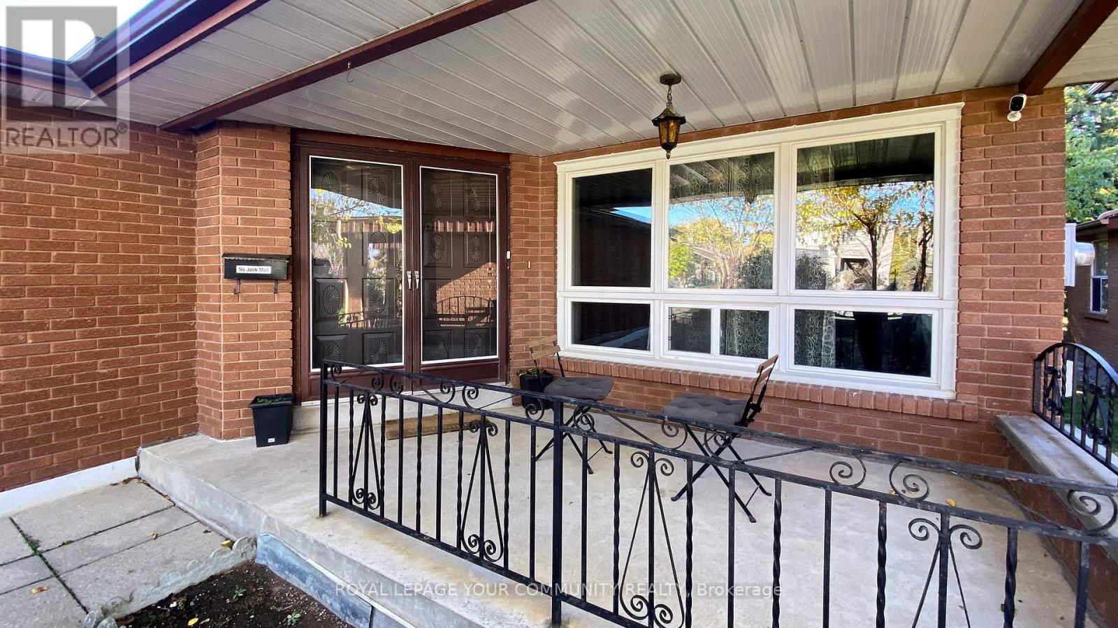 59 Oak Avenue, Richmond Hill, Ontario  L4C 6R5 - Photo 10 - N12584672