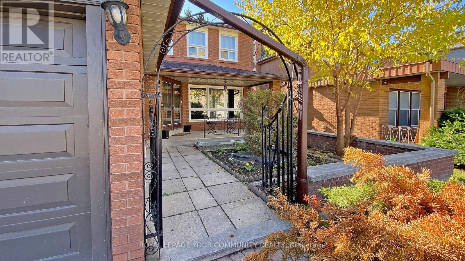 59 Oak Avenue, Richmond Hill, Ontario  L4C 6R5 - Photo 8 - N12584672