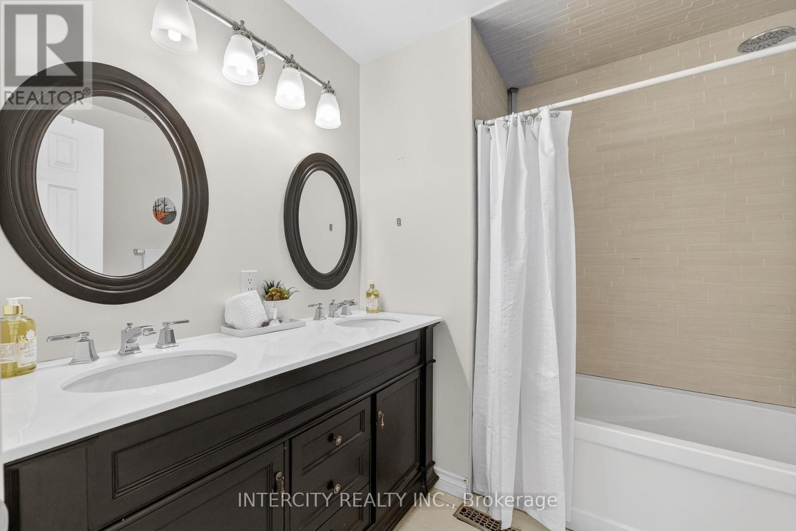 63 Deerglen Terrace, Aurora, Ontario  L4G 6Y2 - Photo 31 - N12584702