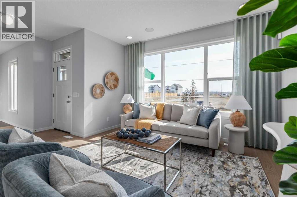 139 Huxland Road Ne, Calgary, Alberta  T2A 7X4 - Photo 2 - A2272767