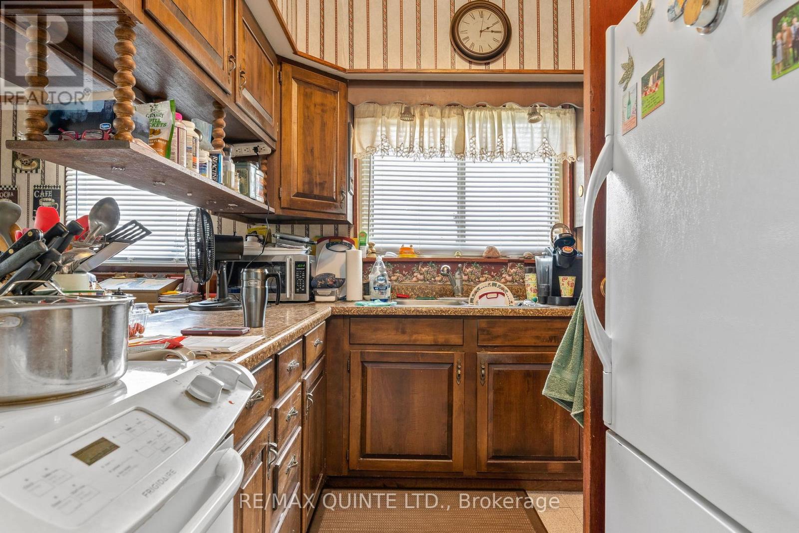 595 Elmbrook Road, Prince Edward County, Ontario  K0K 2T0 - Photo 16 - X12584748