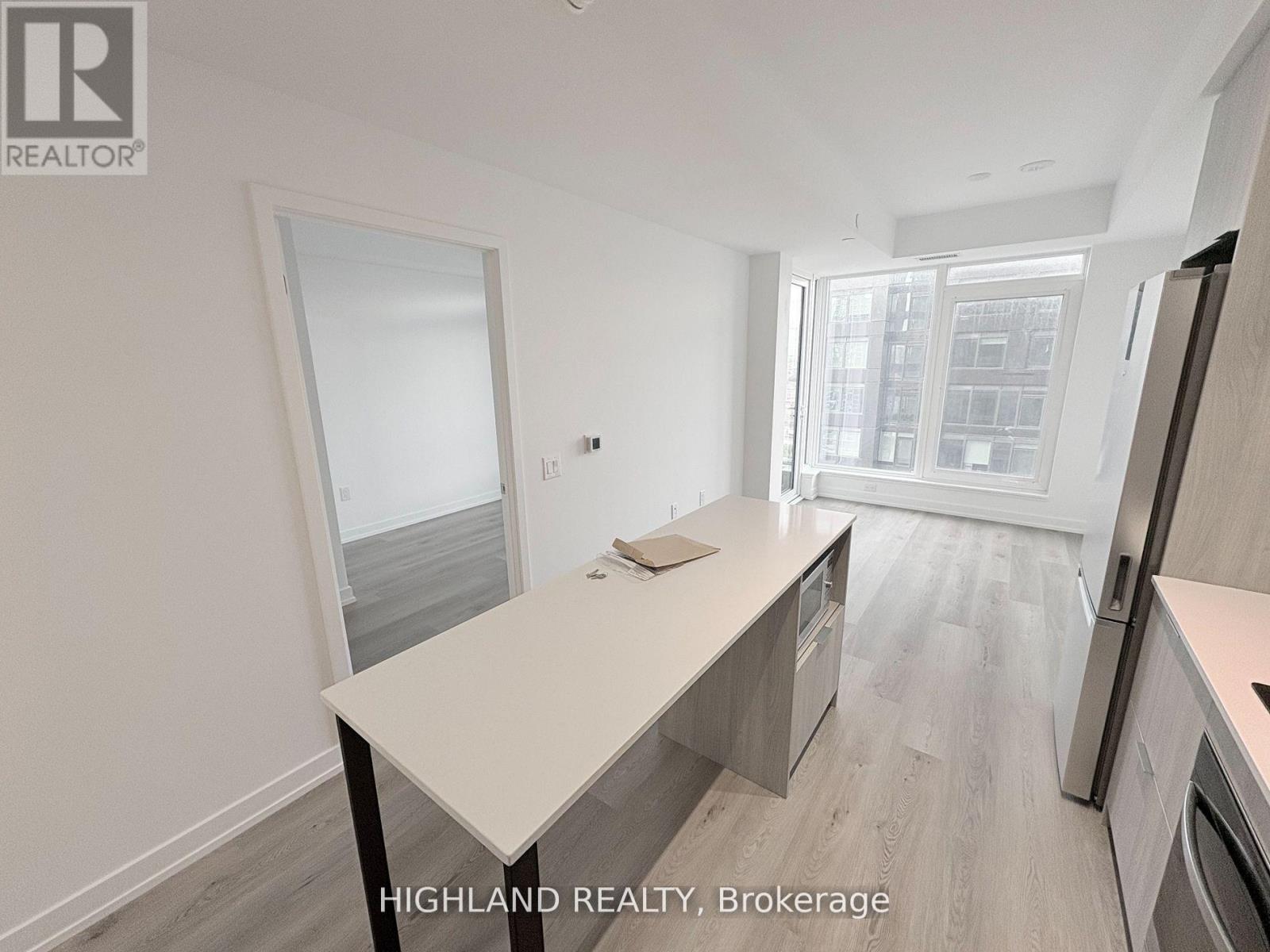 1911 - 395 Square One Drive, Mississauga, Ontario  L5B 0P6 - Photo 2 - W12584478