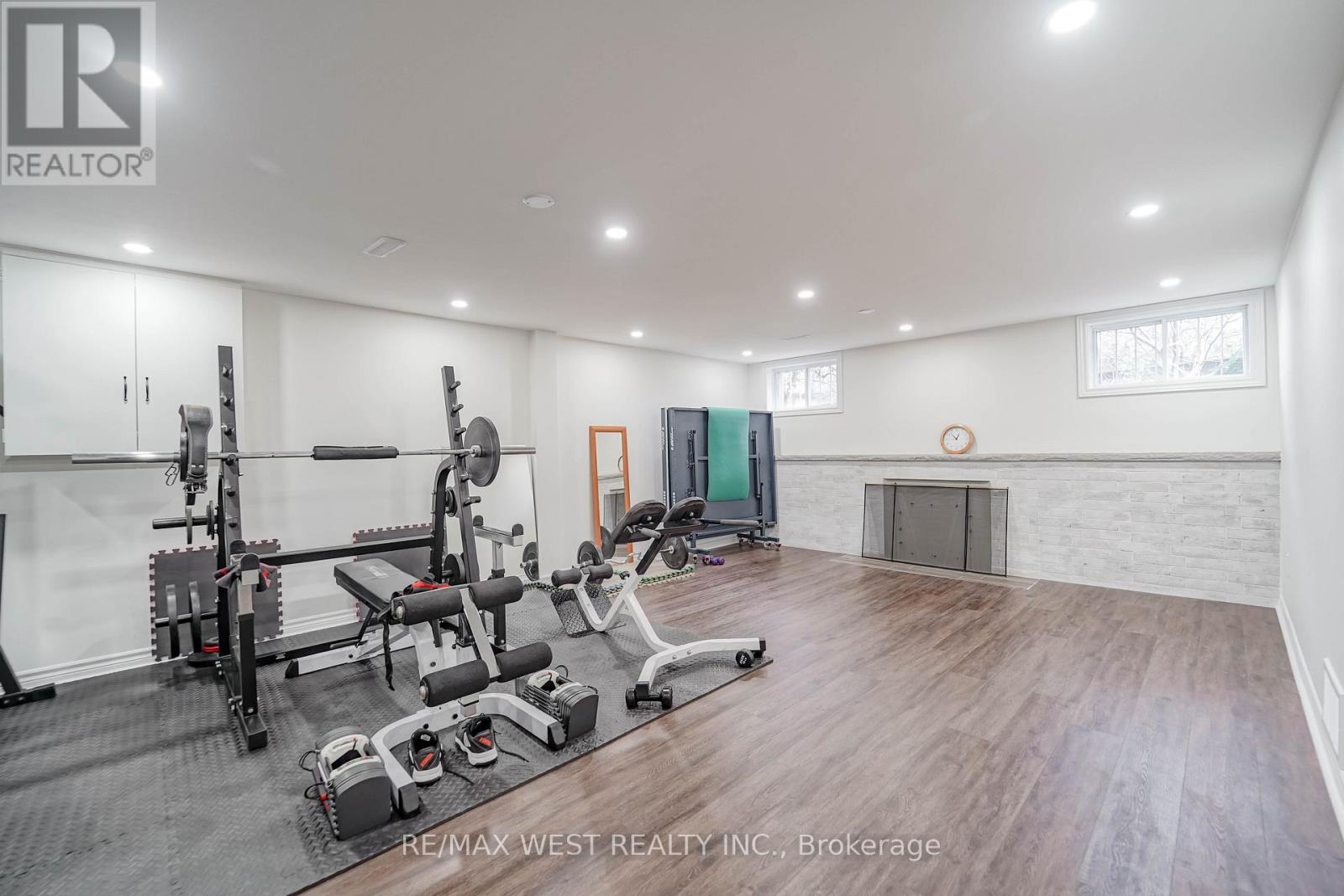 17 Clay Court, Toronto, Ontario  M9A 4S2 - Photo 14 - W12584494