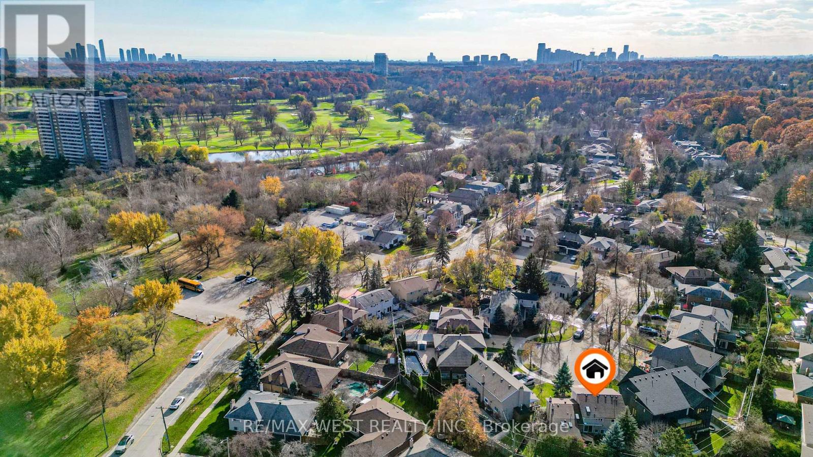 17 Clay Court, Toronto, Ontario  M9A 4S2 - Photo 20 - W12584494