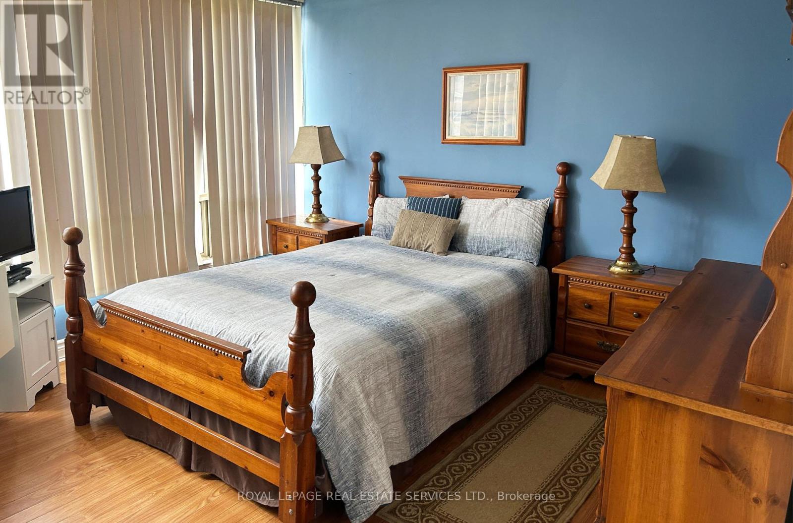 212 - 25 Fairview Road W, Mississauga, Ontario  L5B 3Y8 - Photo 10 - W12584532