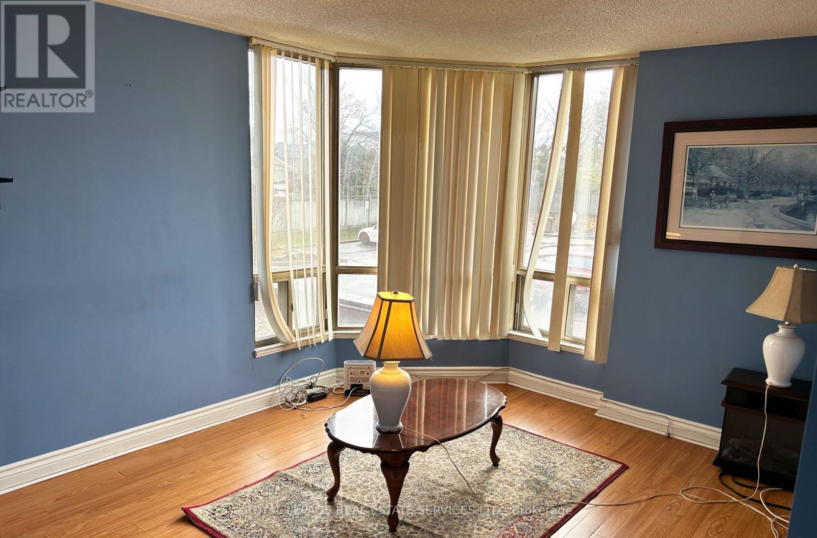 212 - 25 Fairview Road W, Mississauga, Ontario  L5B 3Y8 - Photo 12 - W12584532