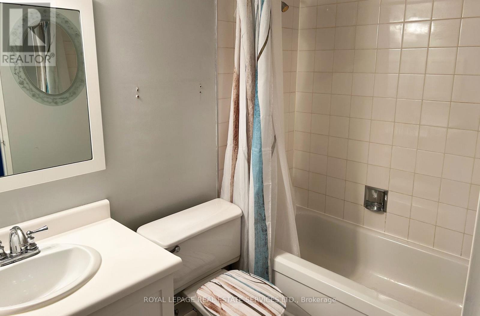 212 - 25 Fairview Road W, Mississauga, Ontario  L5B 3Y8 - Photo 13 - W12584532