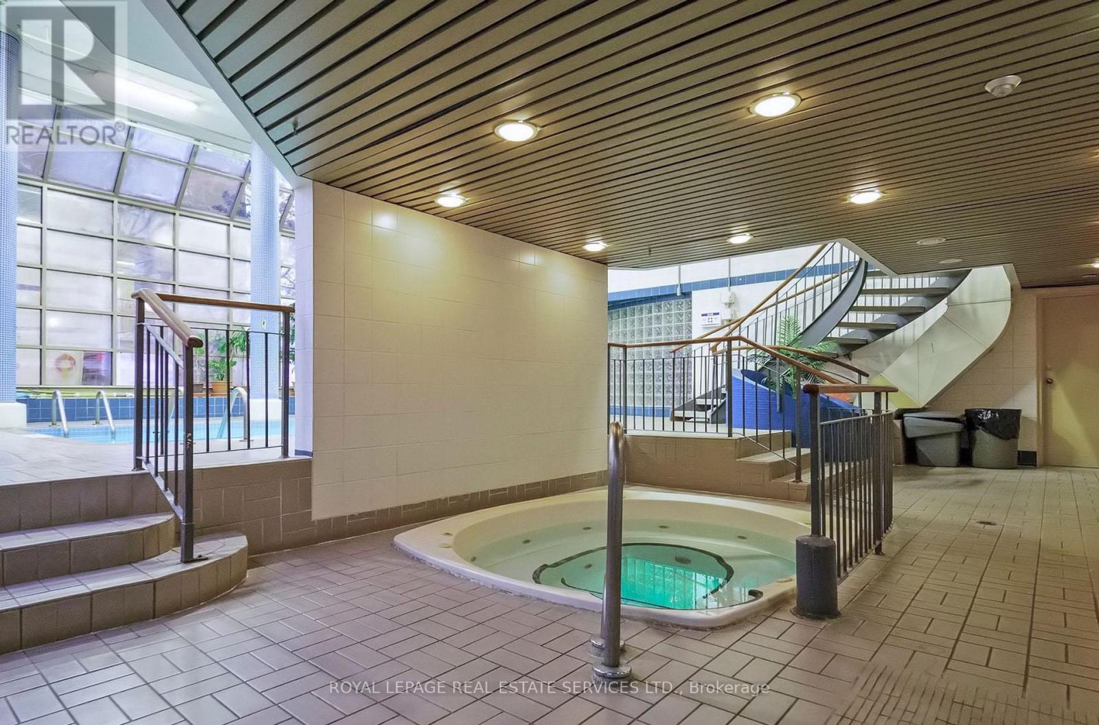 212 - 25 Fairview Road W, Mississauga, Ontario  L5B 3Y8 - Photo 19 - W12584532