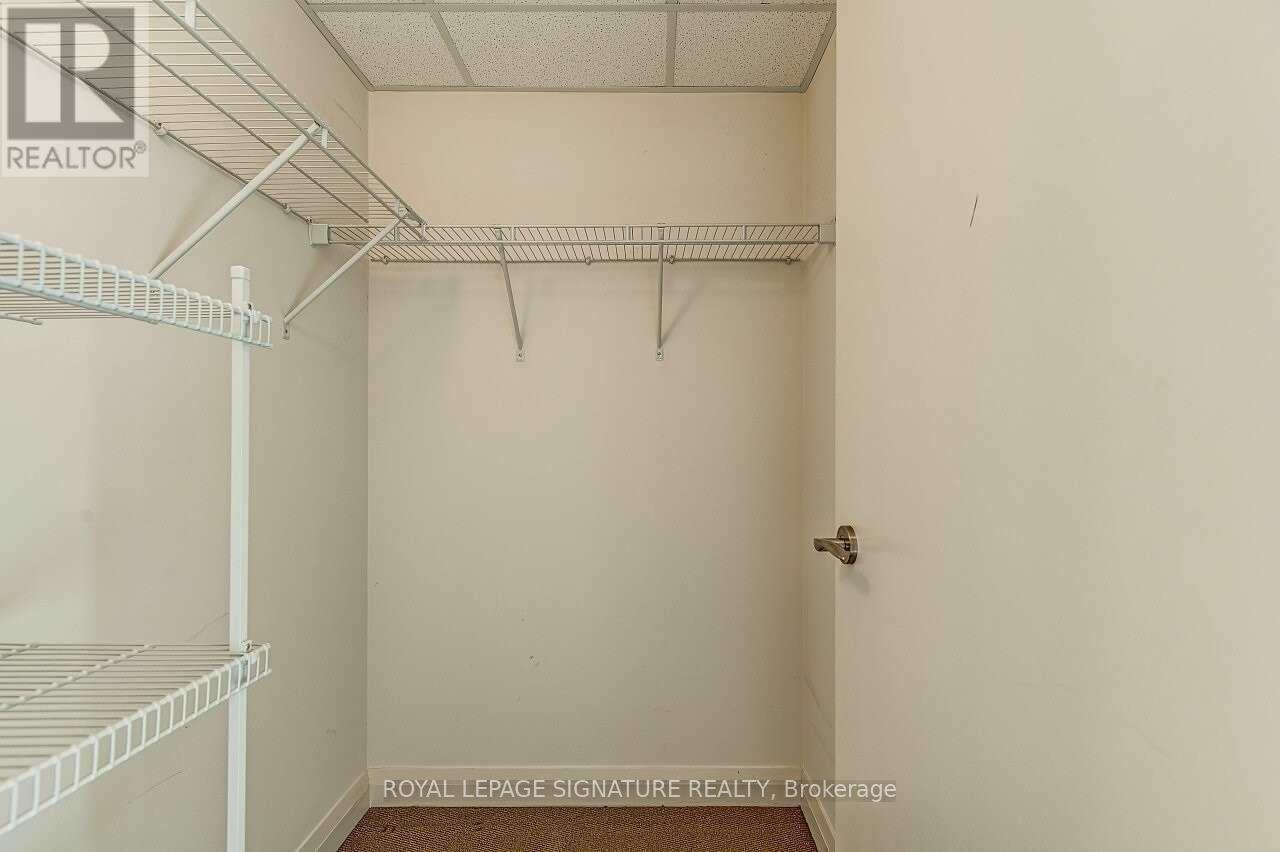 2405 - 5 Valhalla Inn Road, Toronto, Ontario  M9B 0B1 - Photo 16 - W12584534