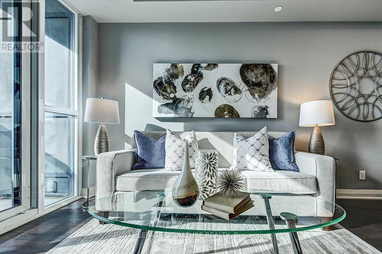 2405 - 5 Valhalla Inn Road, Toronto, Ontario  M9B 0B1 - Photo 7 - W12584534