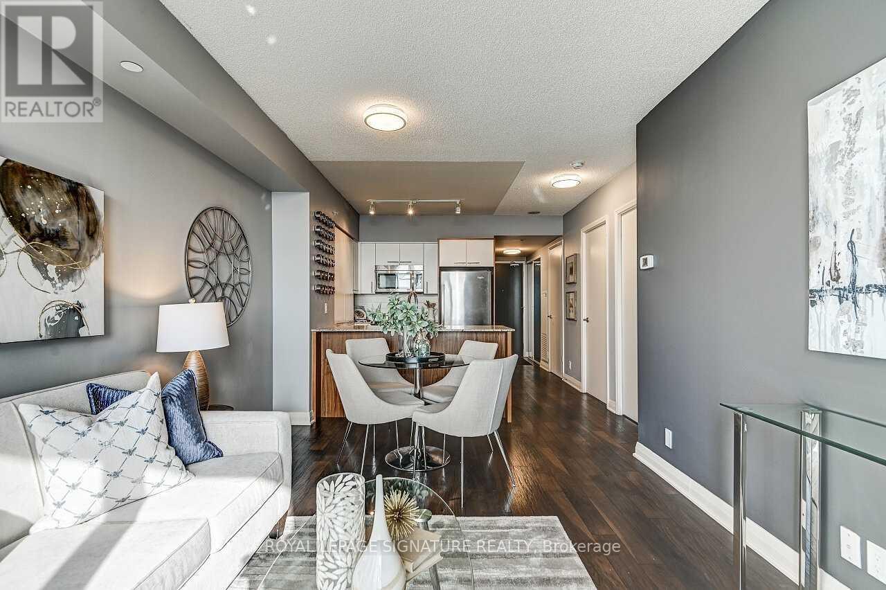 2405 - 5 Valhalla Inn Road, Toronto, Ontario  M9B 0B1 - Photo 9 - W12584534