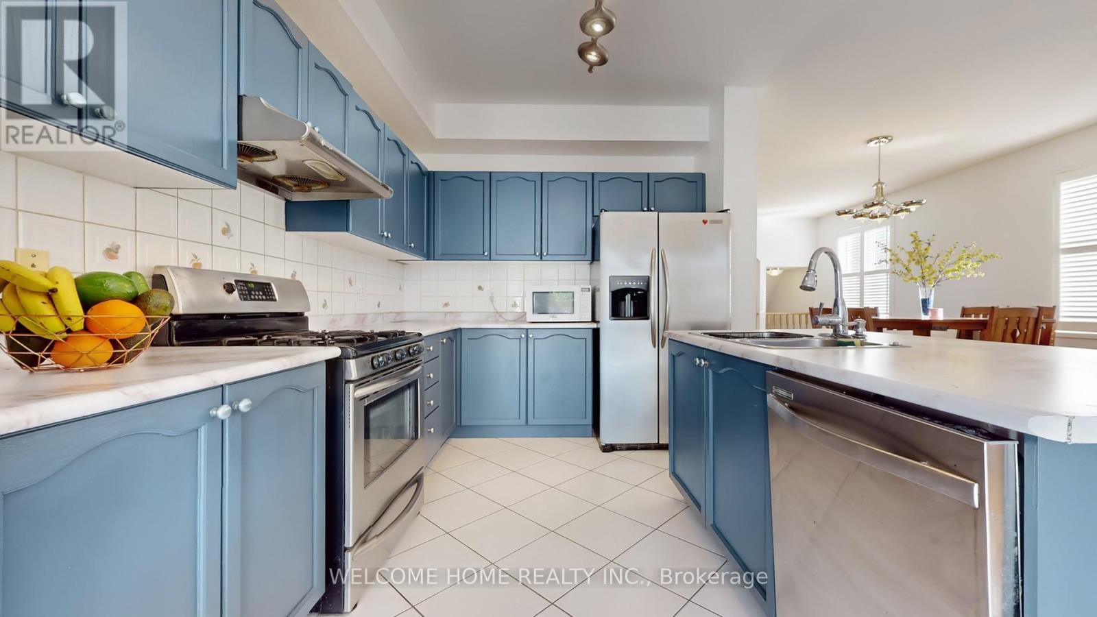 33 Fred Young Drive, Toronto, Ontario  M3L 0A1 - Photo 11 - W12584544