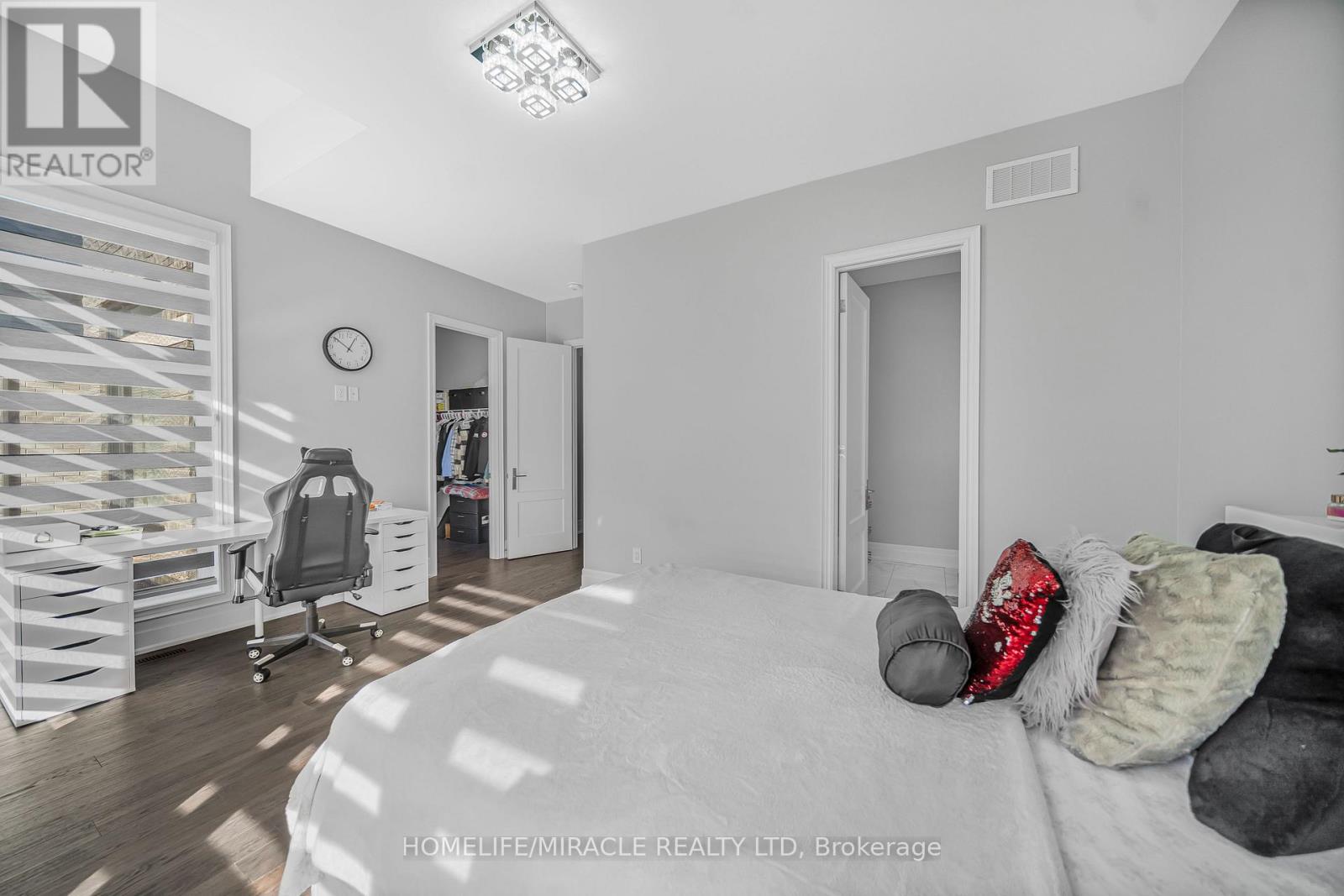 1215 Pondside Trail, Oakville, Ontario  L6M 5M6 - Photo 31 - W12584554