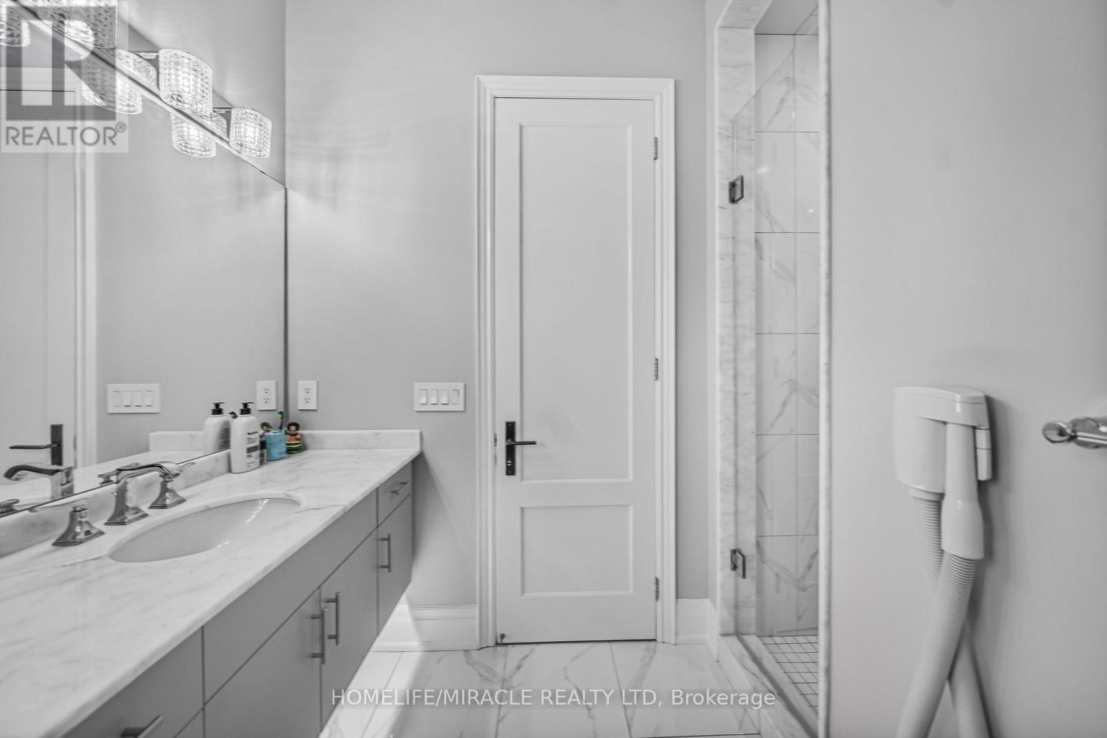 1215 Pondside Trail, Oakville, Ontario  L6M 5M6 - Photo 33 - W12584554