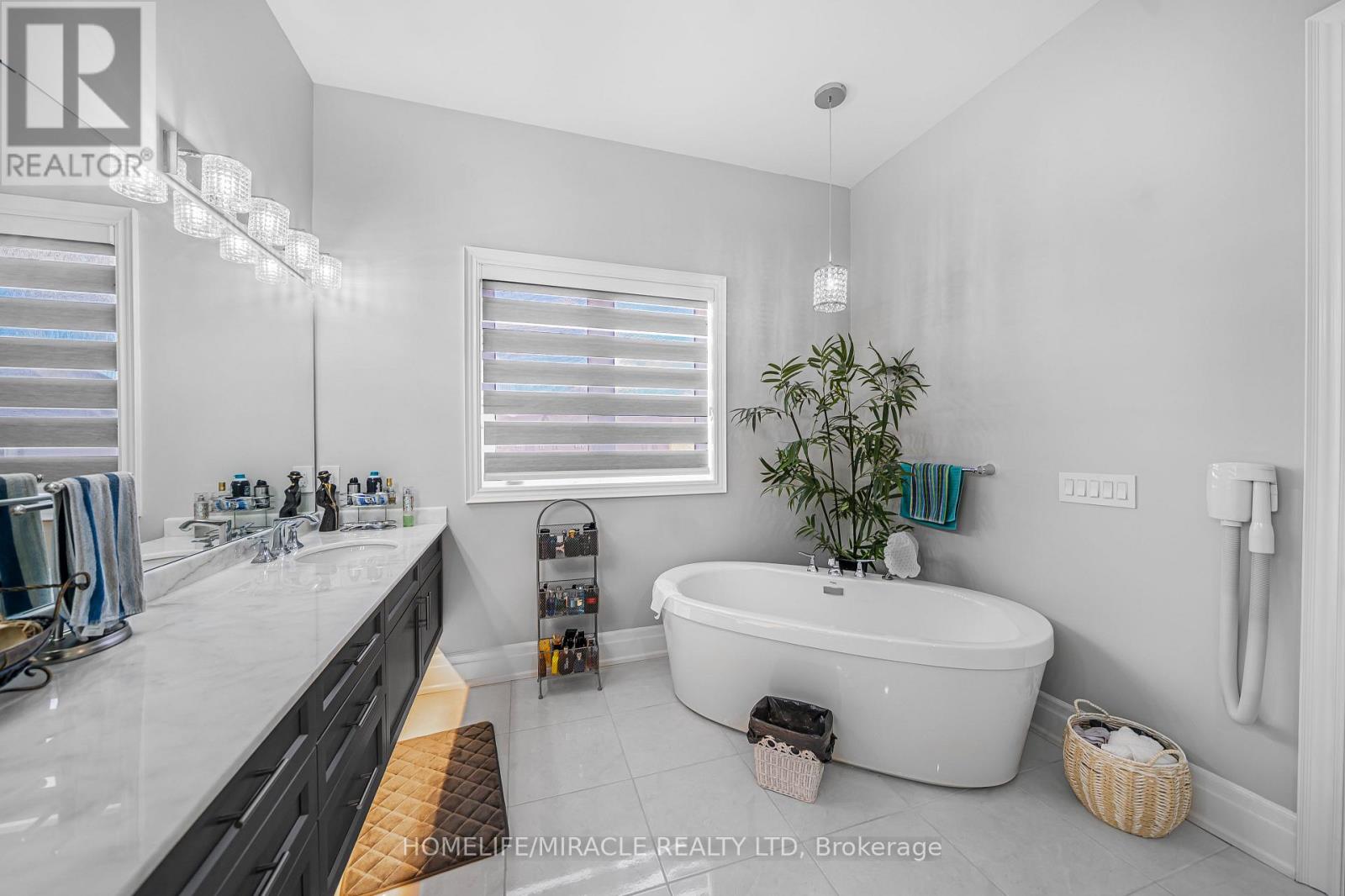 1215 Pondside Trail, Oakville, Ontario  L6M 5M6 - Photo 42 - W12584554