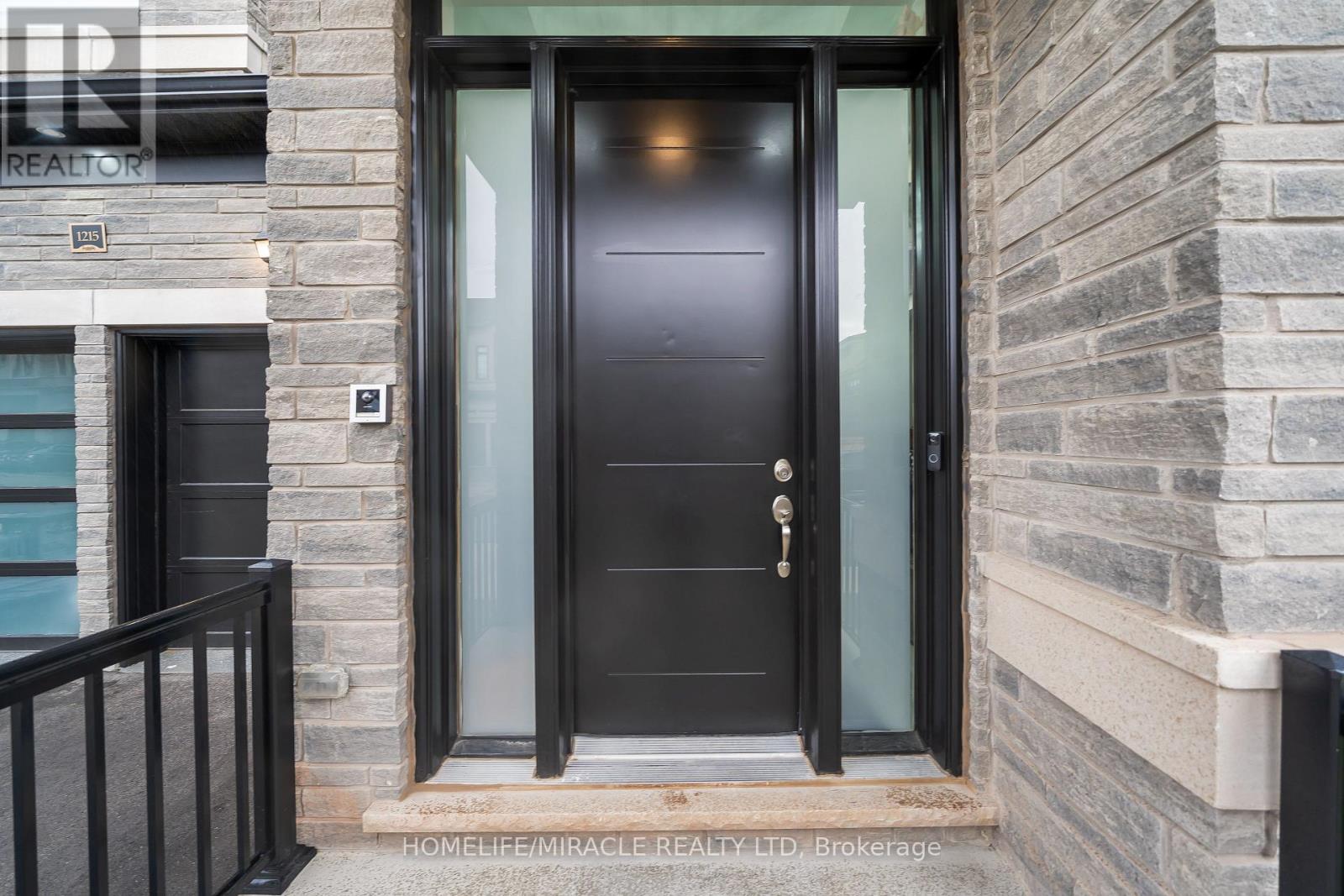 1215 Pondside Trail, Oakville, Ontario  L6M 5M6 - Photo 5 - W12584554