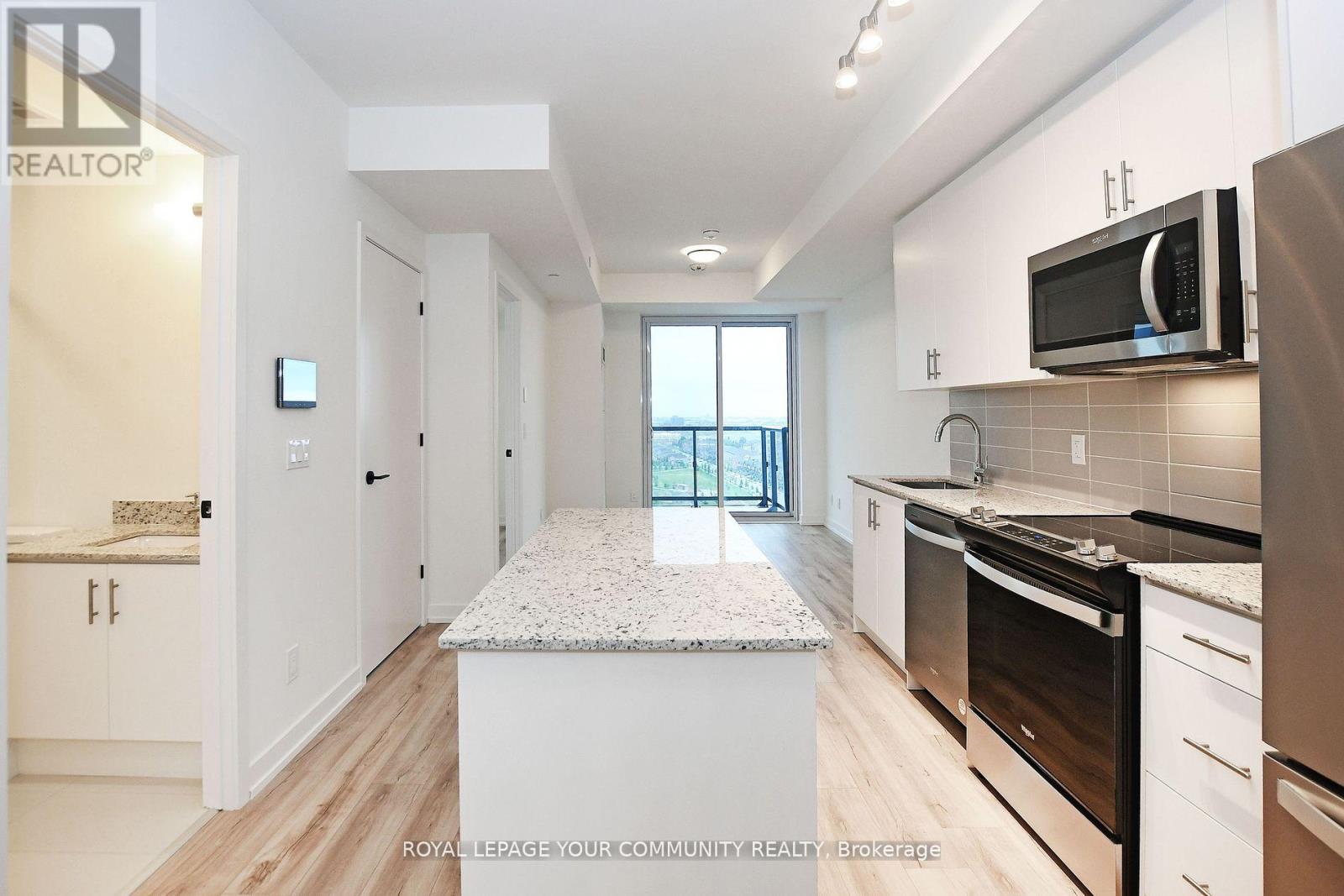 1801 - 335 Wheat Boom Drive, Oakville, Ontario  L6H 7Y1 - Photo 6 - W12584578