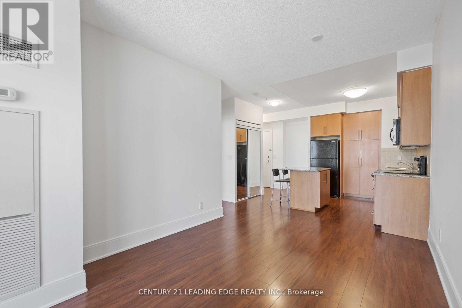 1506 - 330 Burnhamthorpe Road W, Mississauga, Ontario  L5B 0E1 - Photo 15 - W12584642