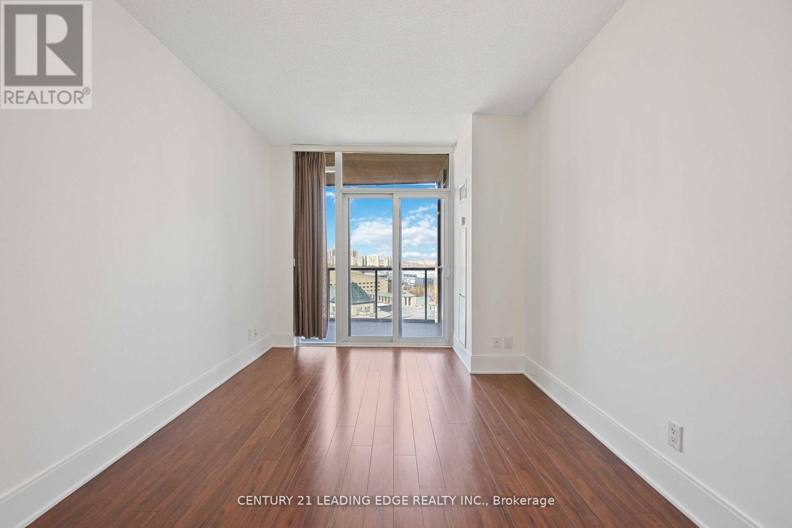 1506 - 330 Burnhamthorpe Road W, Mississauga, Ontario  L5B 0E1 - Photo 18 - W12584642