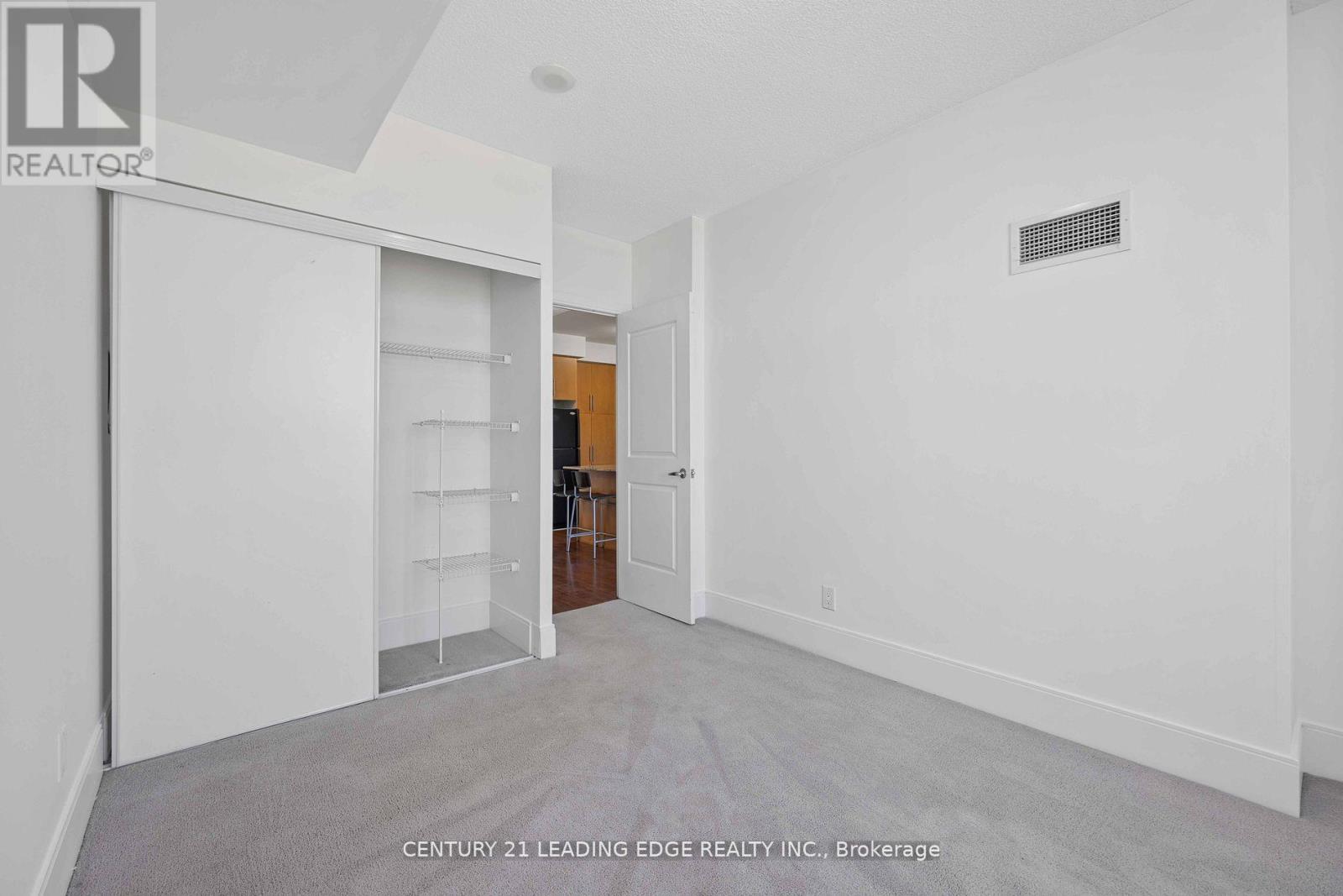 1506 - 330 Burnhamthorpe Road W, Mississauga, Ontario  L5B 0E1 - Photo 27 - W12584642