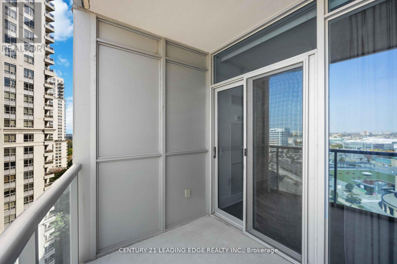 1506 - 330 Burnhamthorpe Road W, Mississauga, Ontario  L5B 0E1 - Photo 34 - W12584642