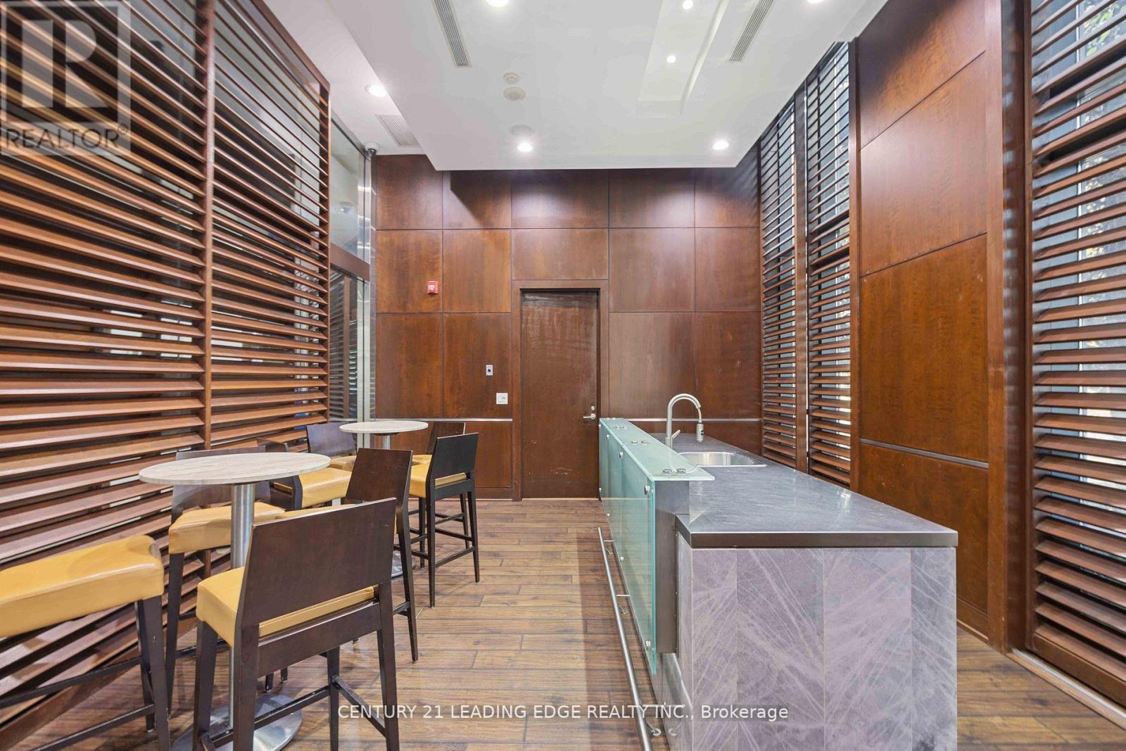 1506 - 330 Burnhamthorpe Road W, Mississauga, Ontario  L5B 0E1 - Photo 39 - W12584642