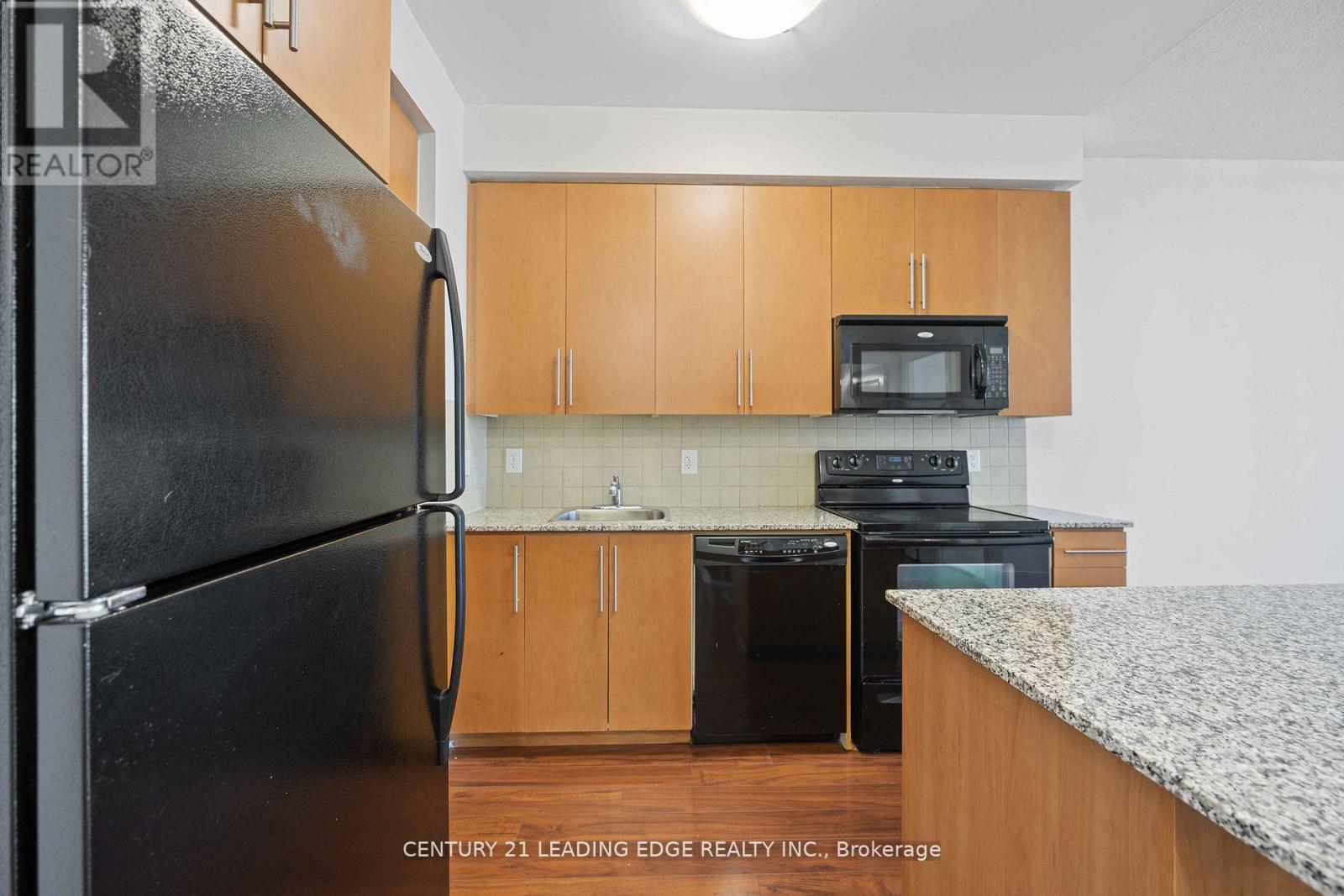 1506 - 330 Burnhamthorpe Road W, Mississauga, Ontario  L5B 0E1 - Photo 7 - W12584642