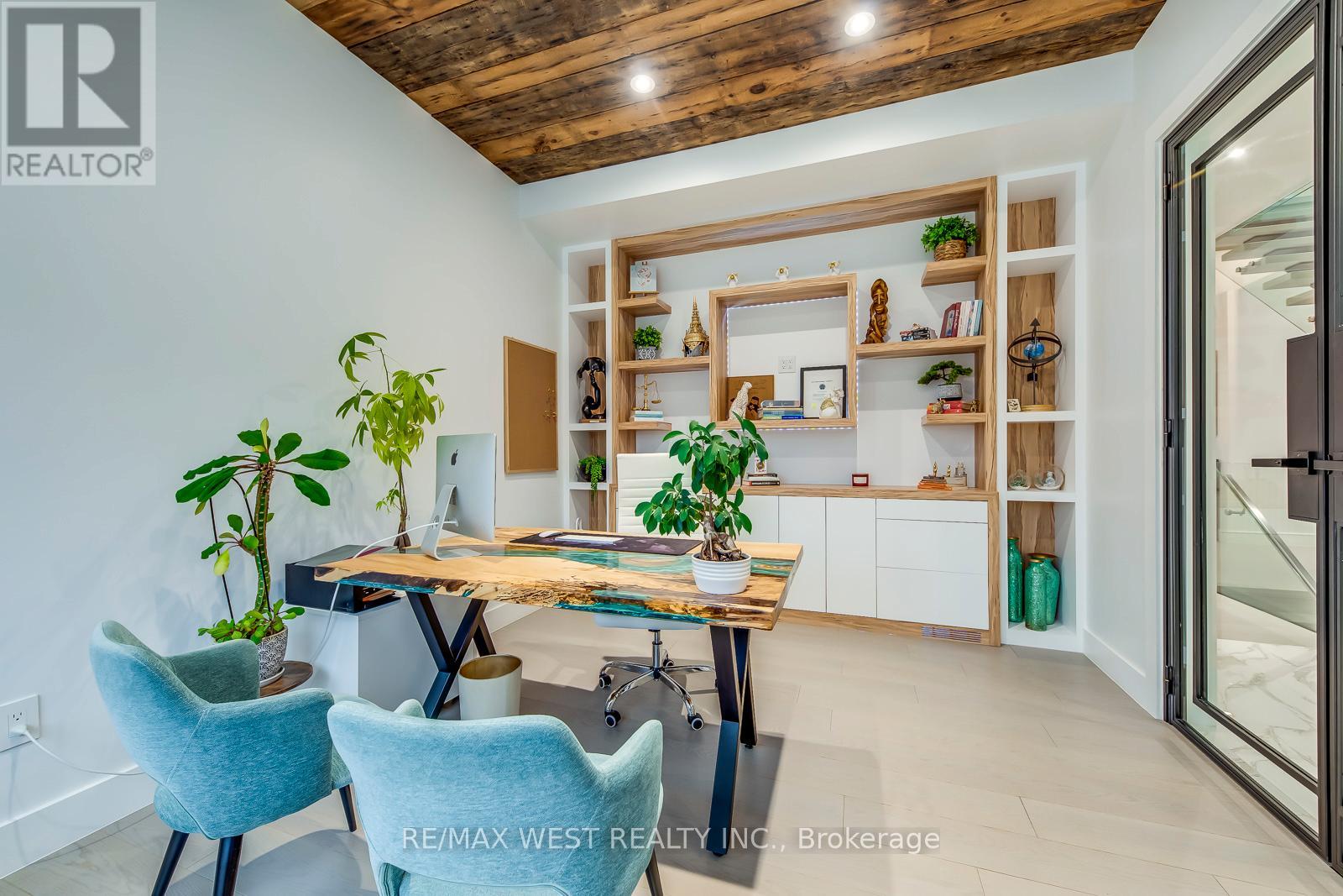 6 Creston Road, Toronto, Ontario  M6A 1J1 - Photo 22 - W12584644