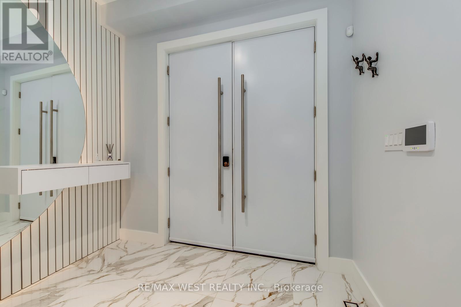 6 Creston Road, Toronto, Ontario  M6A 1J1 - Photo 3 - W12584644